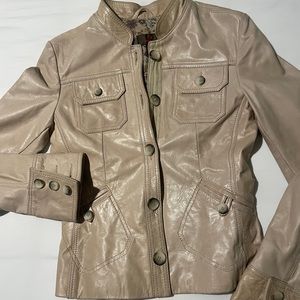 Fitted tan leather jacket